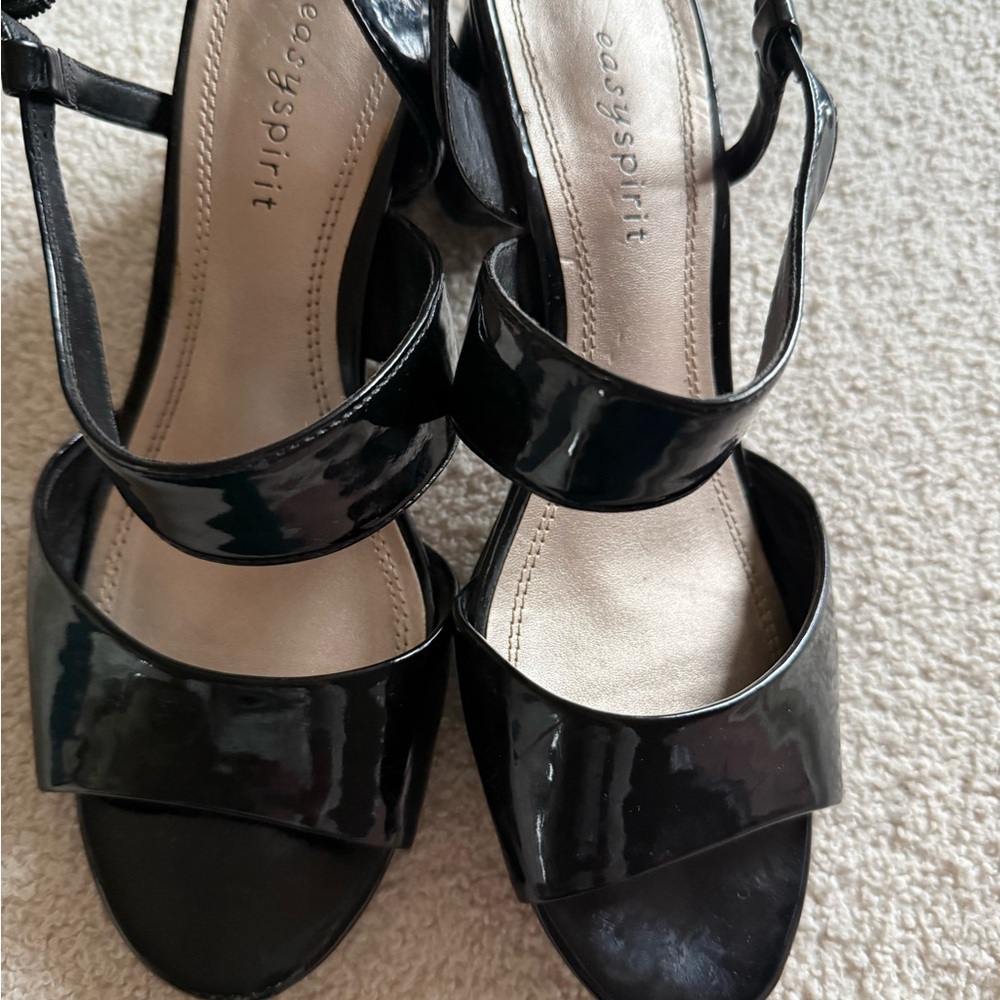 Easy Spirit Women's Black Sandals